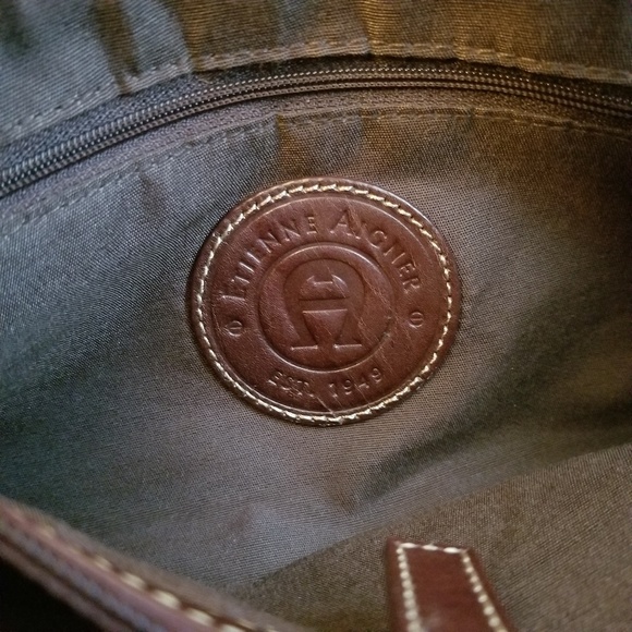 Etienne Aigner Shoulder Bag - Picture 5 of 8